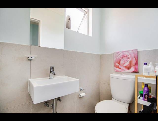 2 BEDROOM APARTMENT FOR SALE IN MAROELADAL